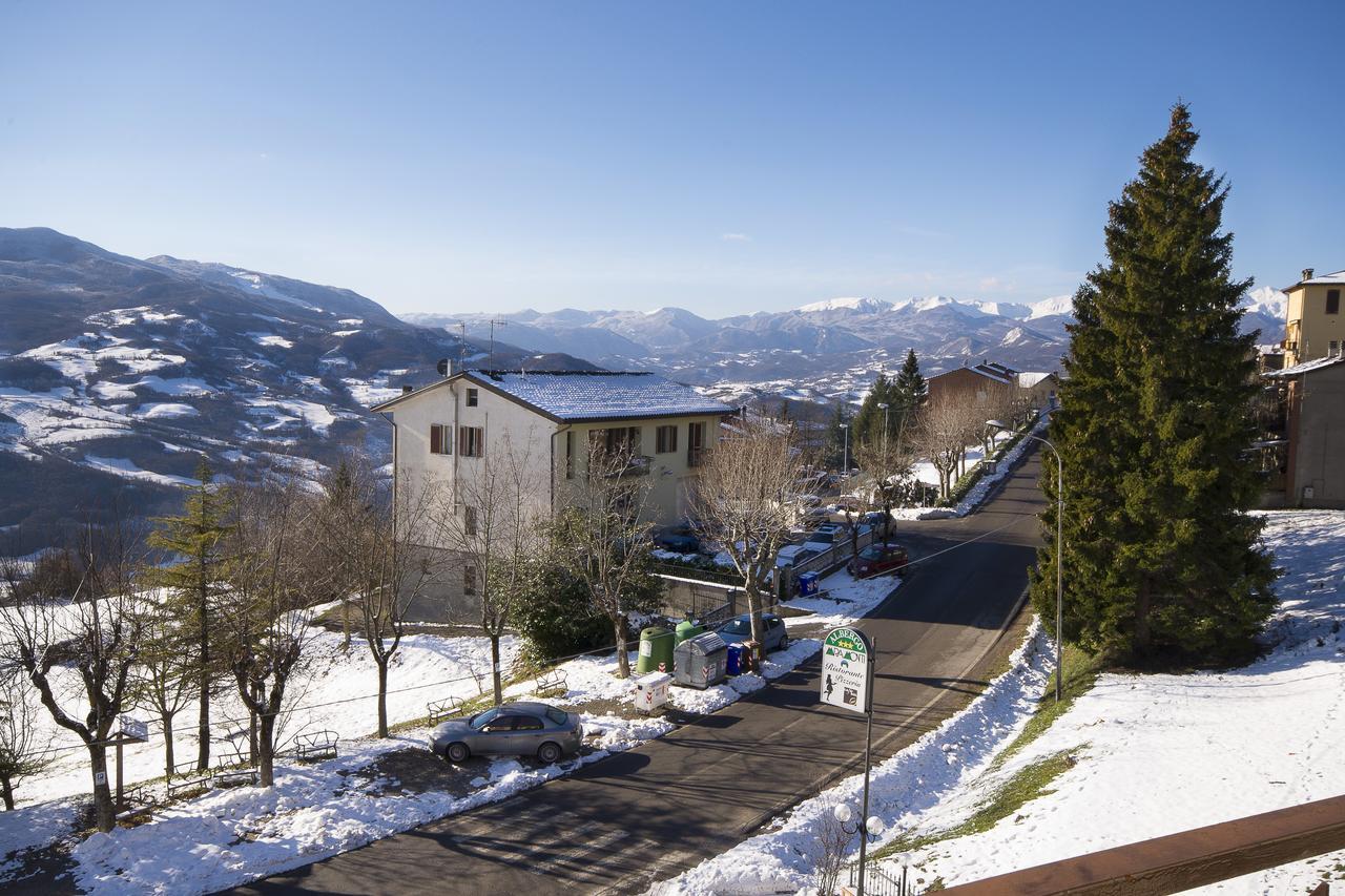 Albergo Ristorante Miramonti Toano Экстерьер фото