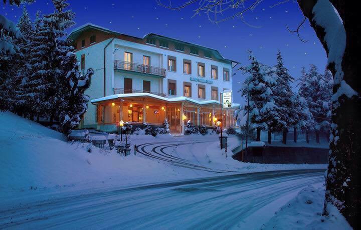 Albergo Ristorante Miramonti Toano Экстерьер фото